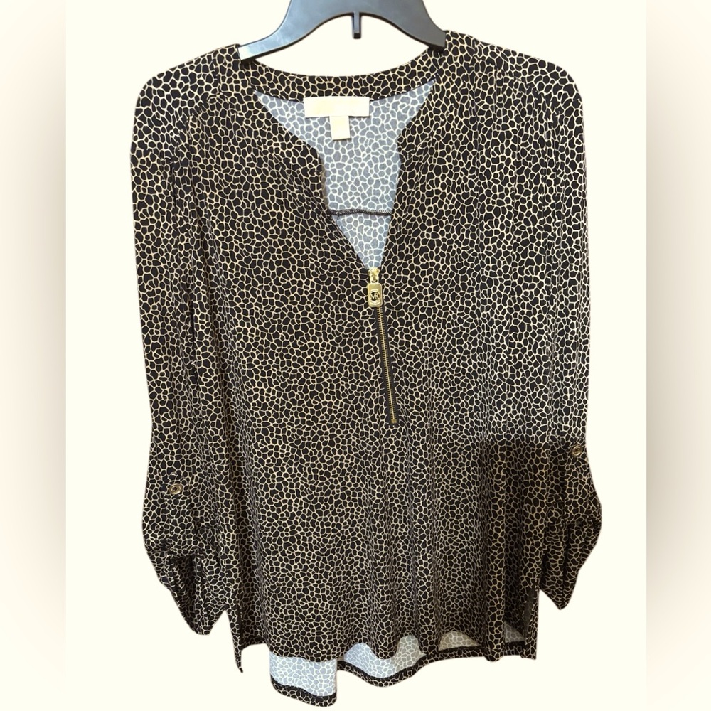 Michael Kors Animal print, half-zip top. XL